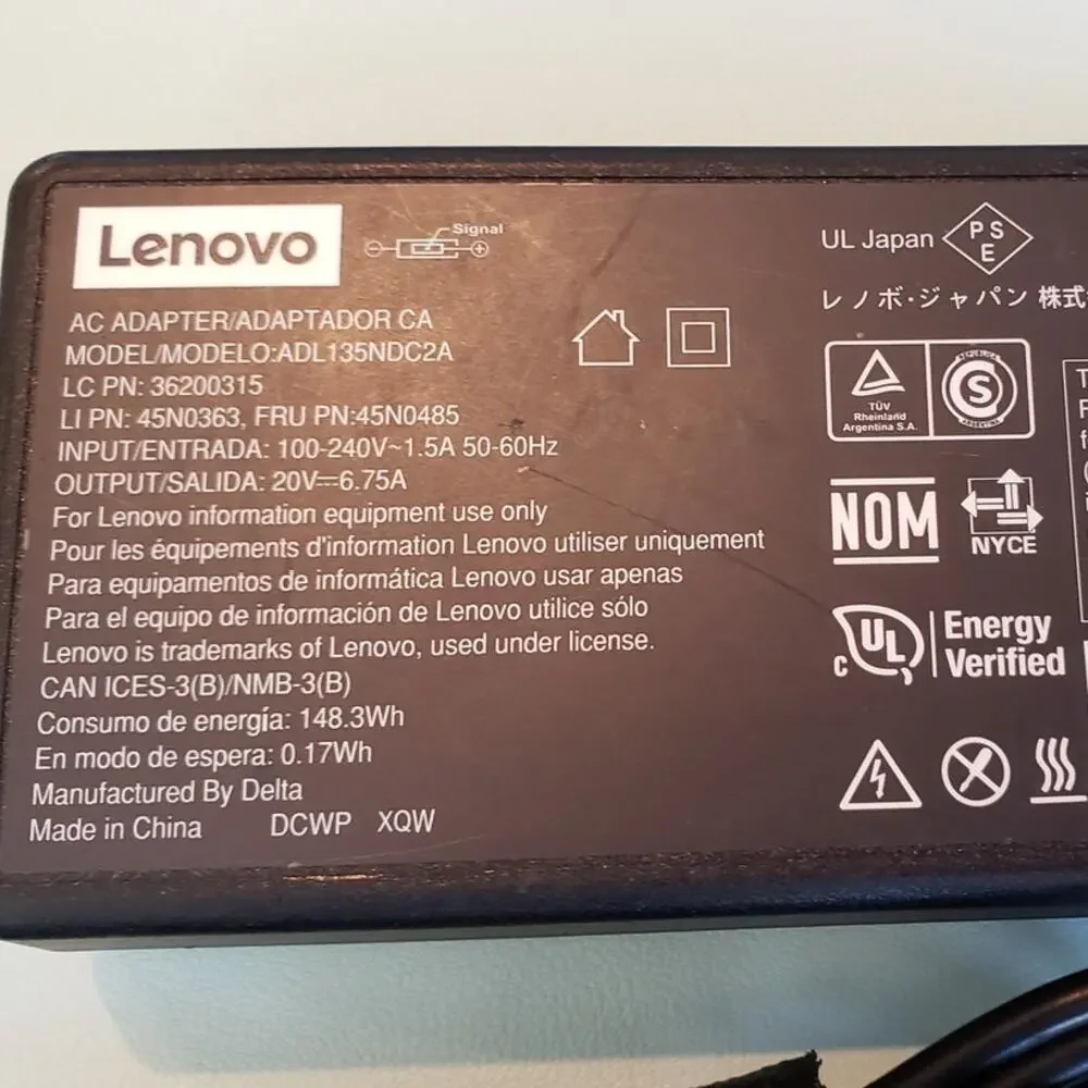 Lenovo ThinkPad Ultra Docking Station Type 40AJ with 135W AC Power Adapter
